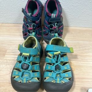 GIRLS KEEN SANDALS SZ 8T - 2 Pairs